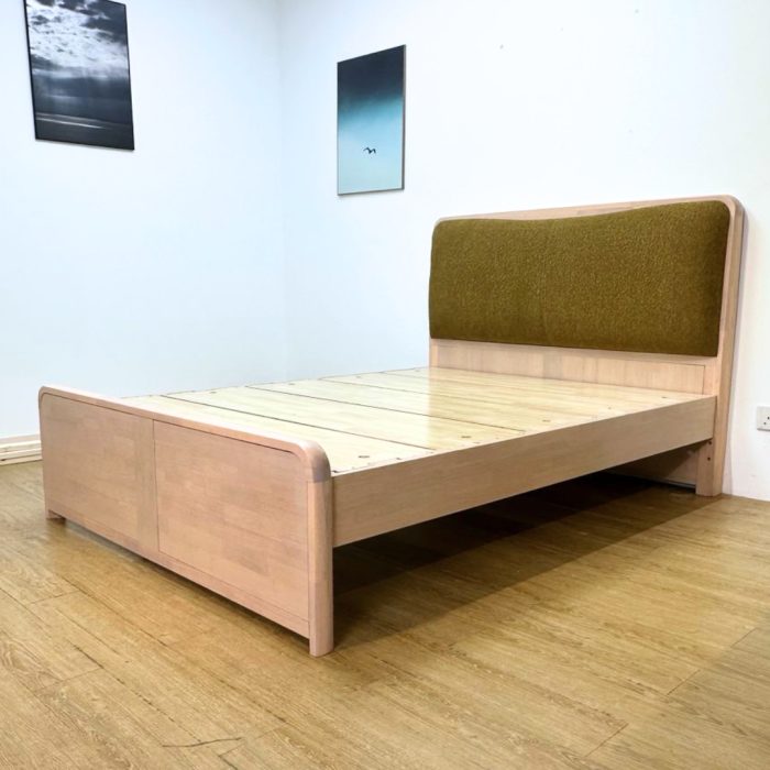 2803 Solid Rubberwood Bed Frame-White Wash - Image 3